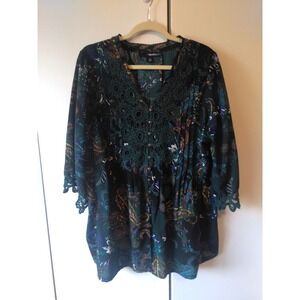 Womens Floral Tunic Top Plus Size 18 W Green Pleated Crochet Details Feminine
